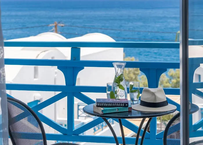 Kamari Beach Hotel 3*