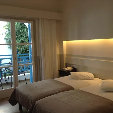 Kamari Beach Hotel מלון Kamári