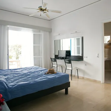 Kamari Beach Hotel 3* Kamári