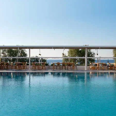Kamari Beach Hotel מלון Kamári