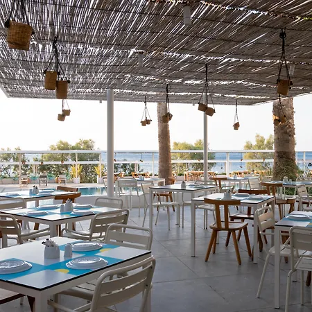מלון Kamari Beach Hotel Kamári