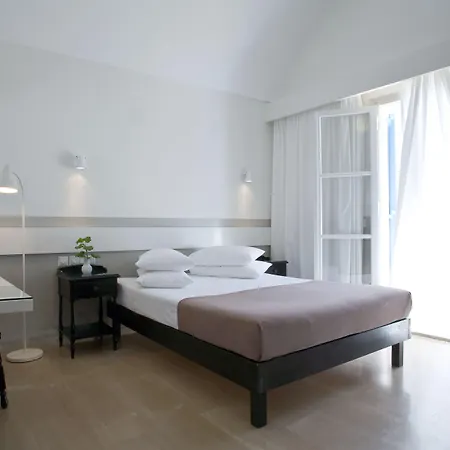 Kamari Beach Hotel 3* Kamári