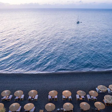 Kamari Beach Hotel 3*