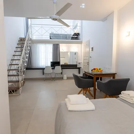 ホテル Kamari Beach Hotel