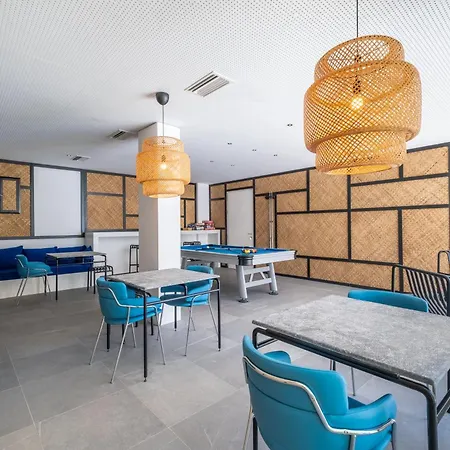 מלון Kamari Beach Hotel Kamári
