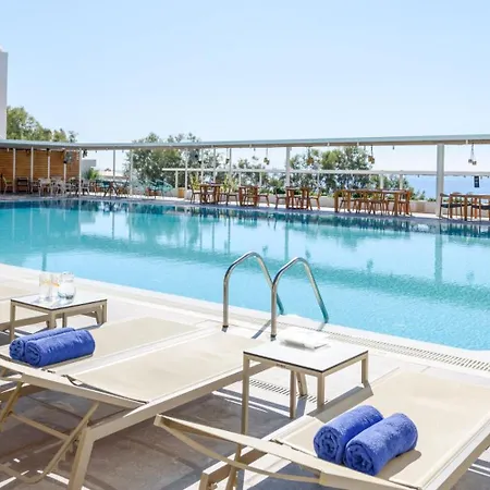 מלון Kamari Beach Hotel Kamári