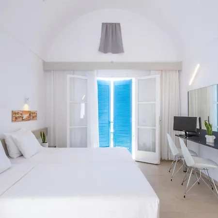 Kamari Beach Hotel 3* Kamári