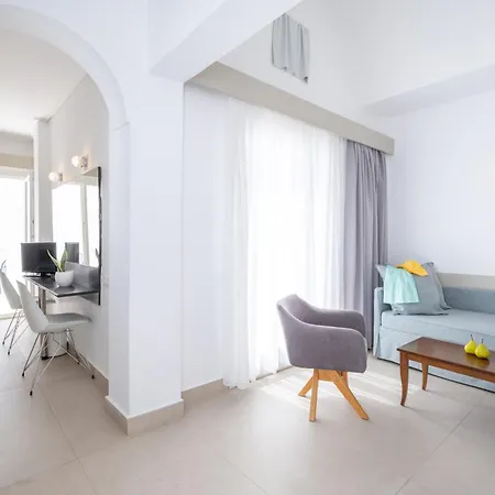 מלון Kamari Beach Hotel Kamári