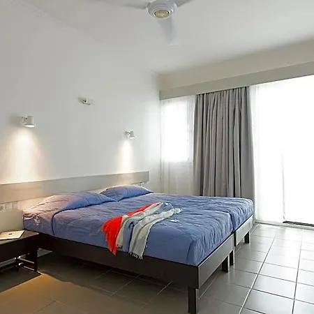 Kamari Beach Hotel