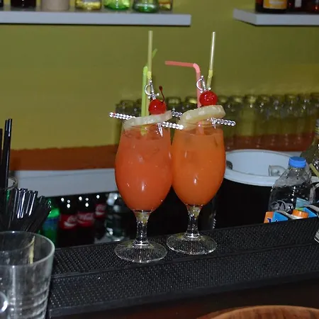 卡马里海滩酒店 3* Kamári