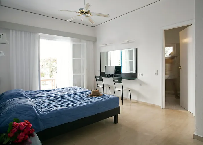 Kamari Beach Hotel 3* Kamári