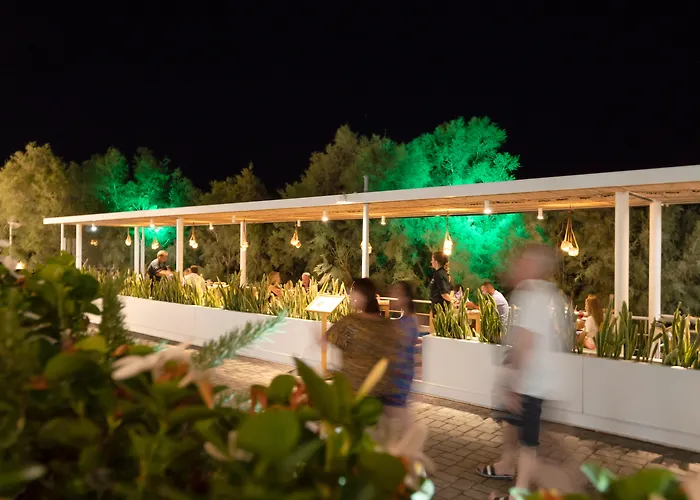 Kamari Beach Hotel Hotell