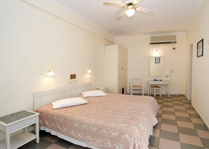 Kamari Beach Hotel 3* Kamári