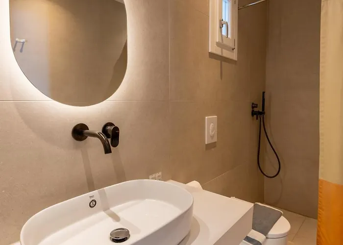 ホテル Kamari Beach Hotel 3*