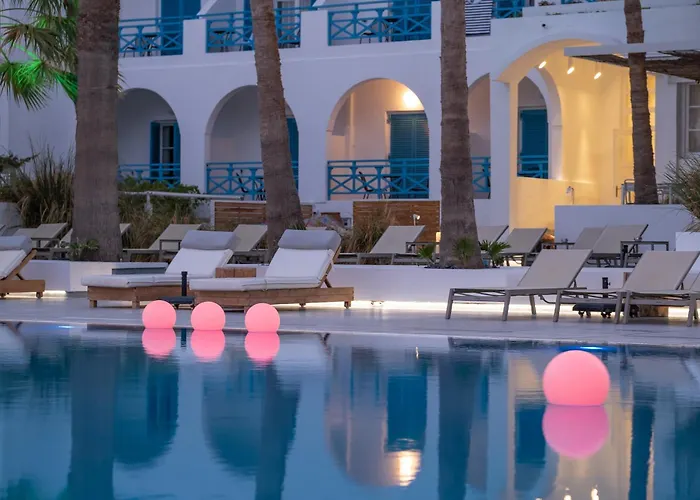 Kamari Beach Hotel 3*