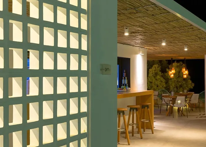 ホテル Kamari Beach Hotel