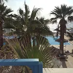 Kamari Beach Hotel 3*