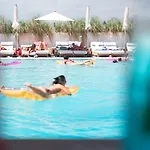 Kamari Beach Hotel 3* Kamári