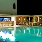 Отель Kamari Beach Hotel 3*