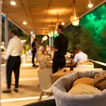 Kamari Beach Hotel Отель 3*