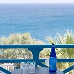 Отель Kamari Beach Hotel