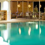 Kamari Beach Hotel Камари