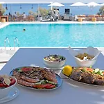 Kamari Beach Hotel Камари