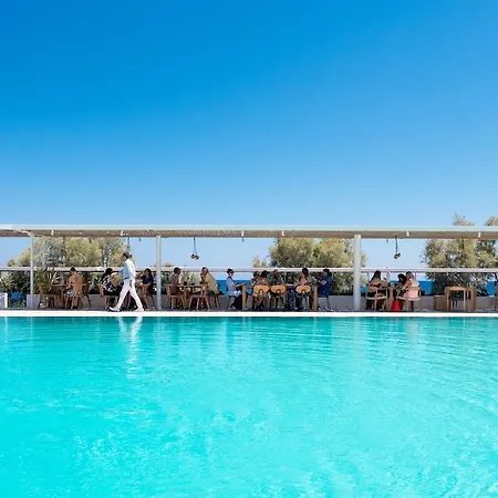 Kamari Beach Hotel 3*