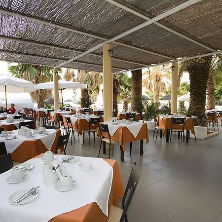 ホテル Kamari Beach Hotel
