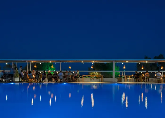 Kamari Beach Hotel Szálloda 3*