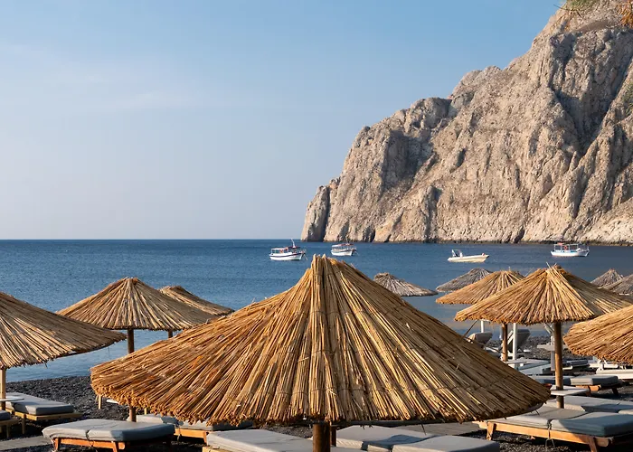 Kamari Beach Hotel 3*