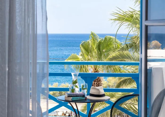 Kamari Beach Hotel Otel 3*