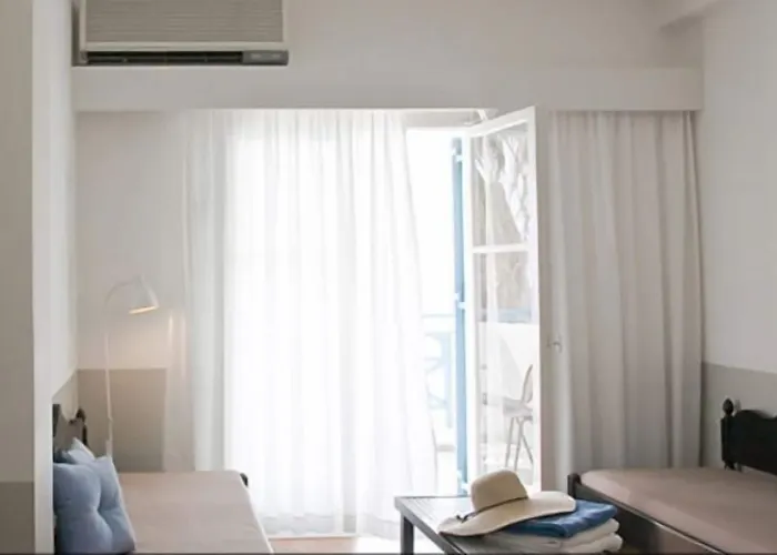 Kamari Beach Hotel Otel 3*